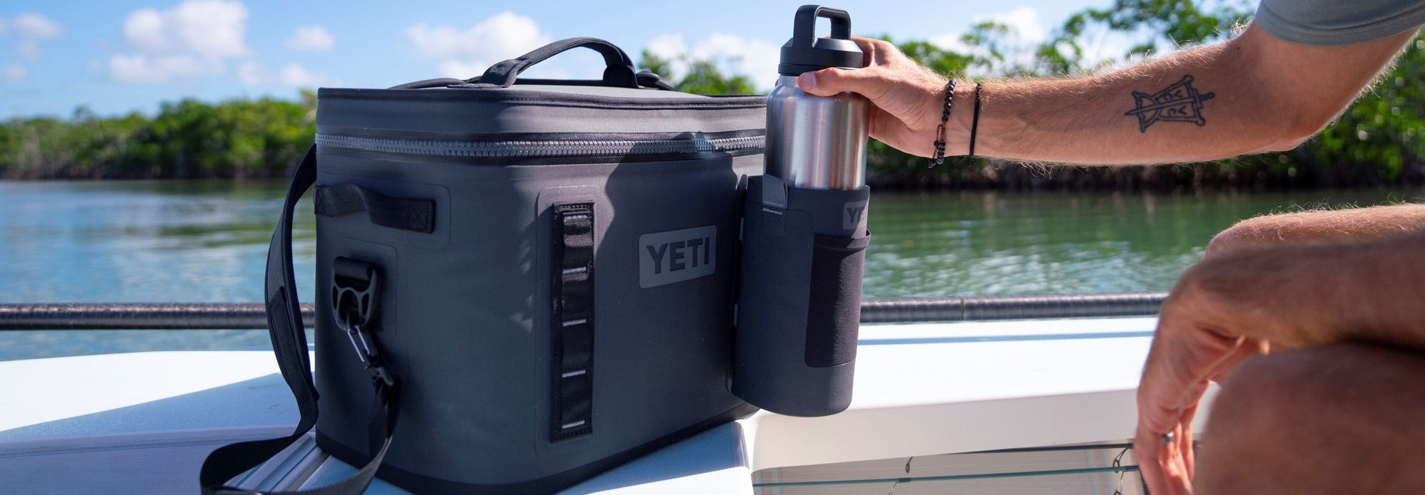 Yeti 46oz Bottle (1.36L) Charcoal with Chug Cap